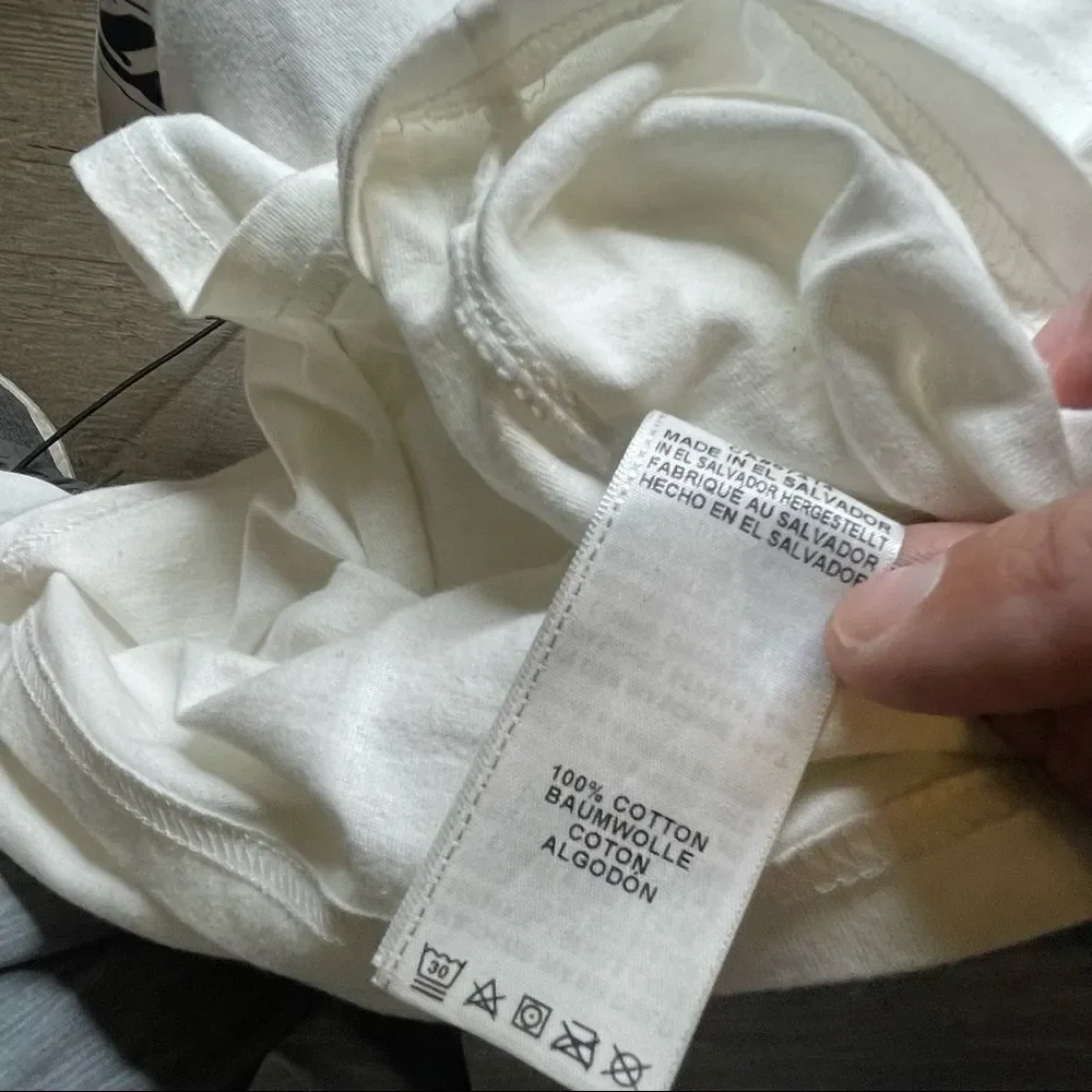 True Religion PATCH BLOCK SS RAGLAN TEE in‎ Size Small